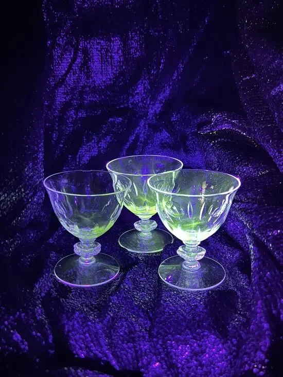 UV Reactive Set of 3 Beautiful Crystal White Wine Glasses Vintage