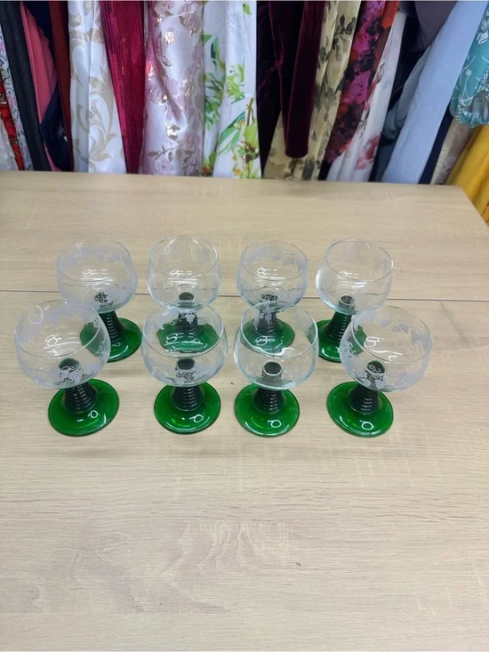 8 Vintage Luminaric Roemer Glasses 4 oz. Glasses EUC