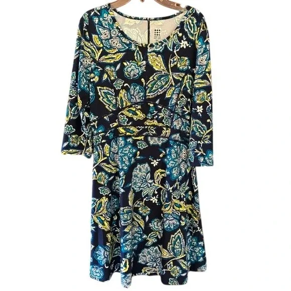 Title Nine Floral Paisley Performance Dress Womens Size M Blue Excellent Stretch