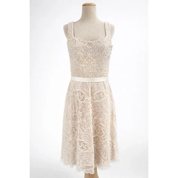 Tadashi Shoji Bridal Ivory Lace Beaded A-Line Cocktail Dress‎ Size 10 Champagne