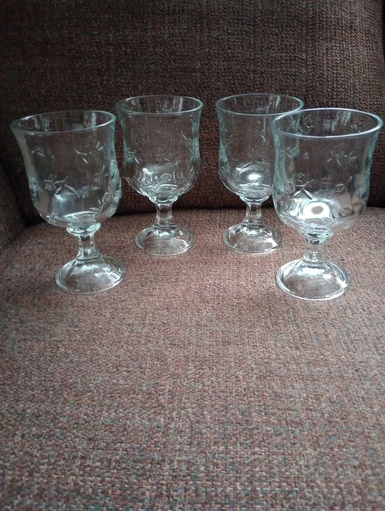 Anchor Hocking Savannah Embossed Pedestal Ice Tea/Water/Wine Goblets-Set Of 4