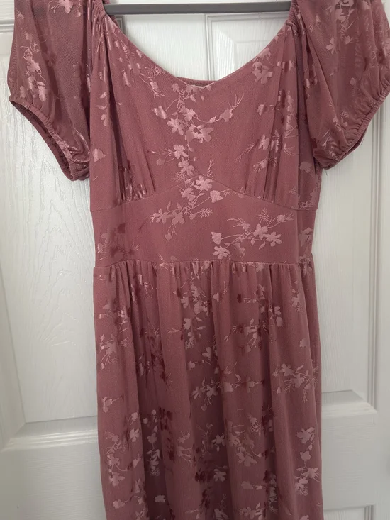 Floral Puff-Sleeve Midi Dress in Dusty Rose