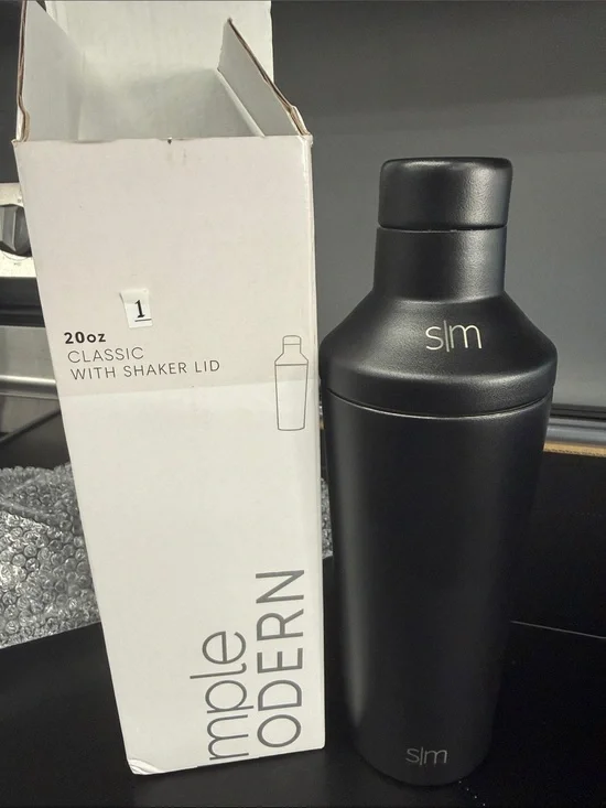 Simple Modern 20oz Shaker Lid Bottle - Black
