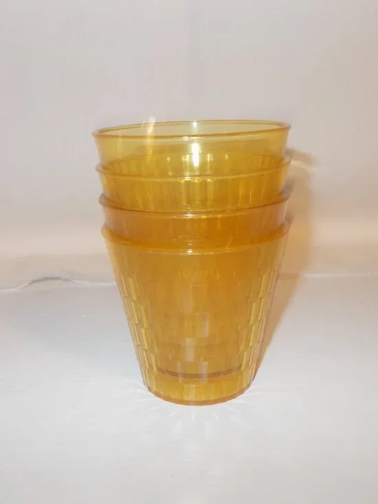 Lot of 4 Vintage Crystal Oats plastic glasses/tumblers, hold eight ounces