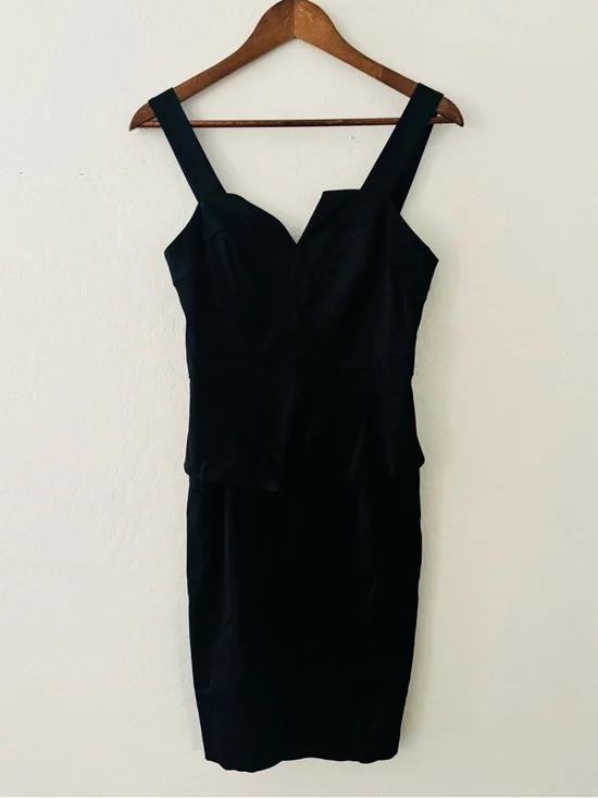 White‎ House Black Market Black Sheath Dress | Notch Neck Peplum | Size 4 | NWT