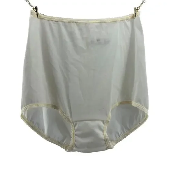 Bali Skimp Skamp Brief Panty Number 2633 Womens Size Medium Pale Yellow