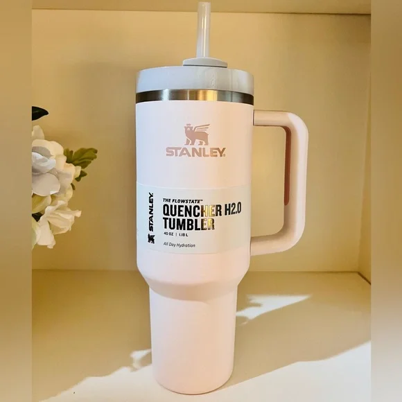 🎉LAST CHANCE🎉Stanley‎ 40oz Quencher Flowstate Tumbler Rose Quartz