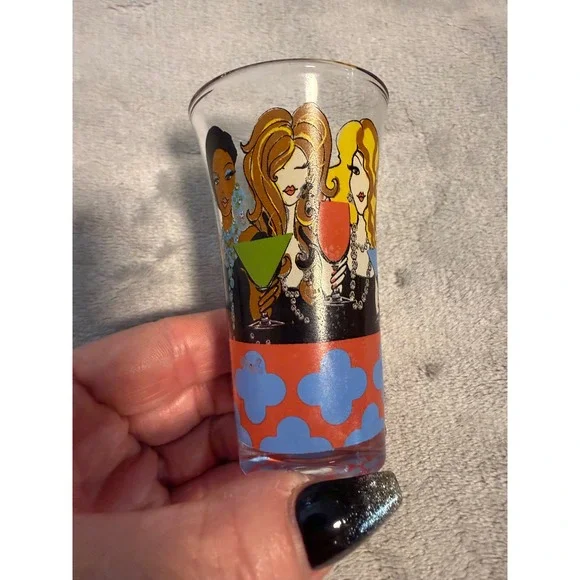 Vintage Drinks Well With Others Shot Glass Girls Night‎