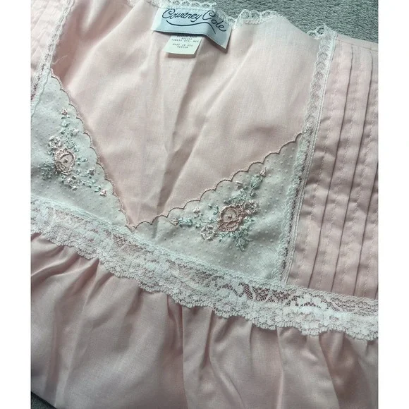 Courtney Cole Vintage‎ Pink Nightgown Embroidered Lace Pintuck Cotton Blend M