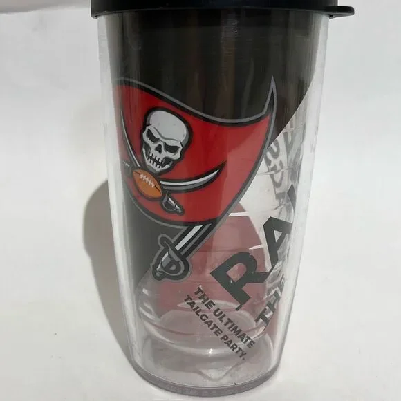 Tervis 2019 NFL Tampa Bay Buccaneers Raise The Flags Publix Liquors Tumbler‎