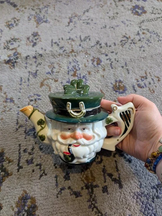 Vintage Enesco Leprechaun with Pipe‎ Tea Pot Harp Shamrock Horseshoe Accents