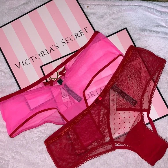 NEW WITH TAGS -TWO VICTORIA SECRET CHEEKY‎ PANTY
