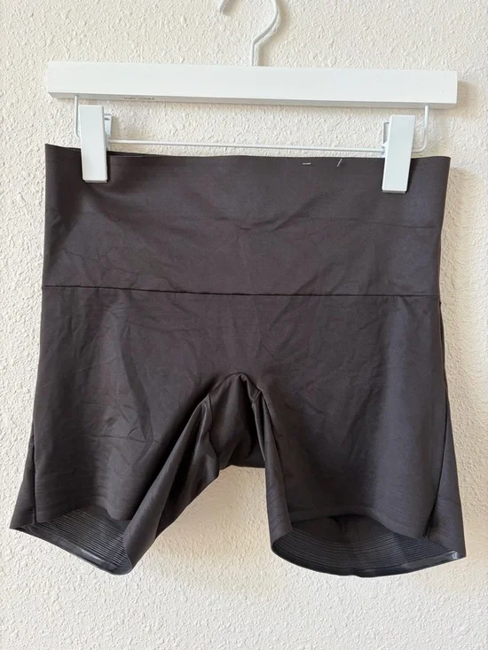Miraclesuit Comfy Curves Firm Control Waistline Bike Pant Black Size Large