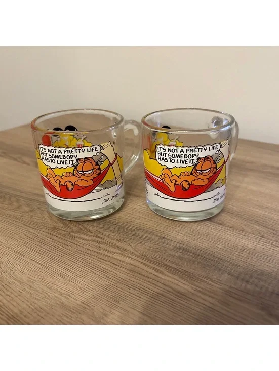 Lot of2- Vintage1978 McDonalds Jim Davis Garfield glasses/