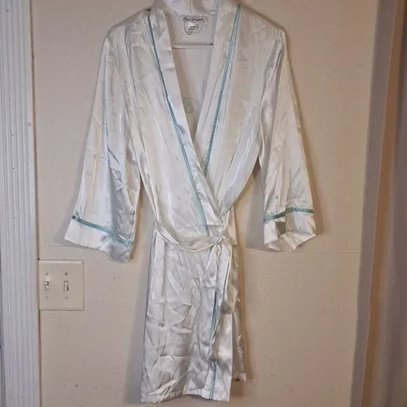 Linea Donatella white and blue Bride robe size L / XL