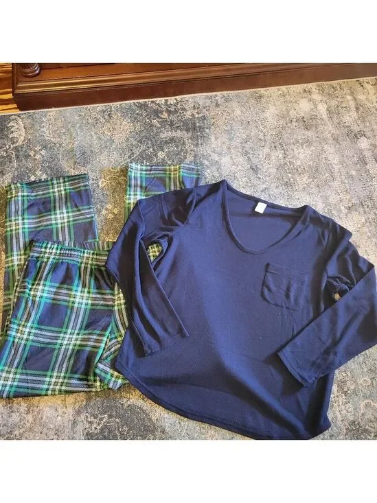 Plaid Pajamas | XL Top & L Bottom | Navy & Green