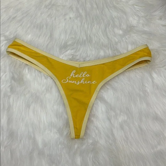 No Boundaries Hello Sunshine Thong Panty M