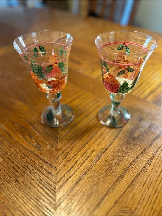 Hand-Painted Holiday Wine Glass - Green & Red