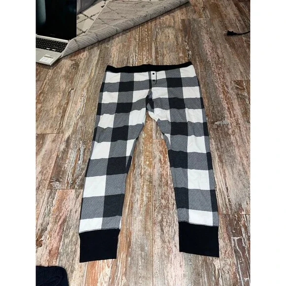 Women’s Old Navy Black & White Checkered Pajama Pants Size XL