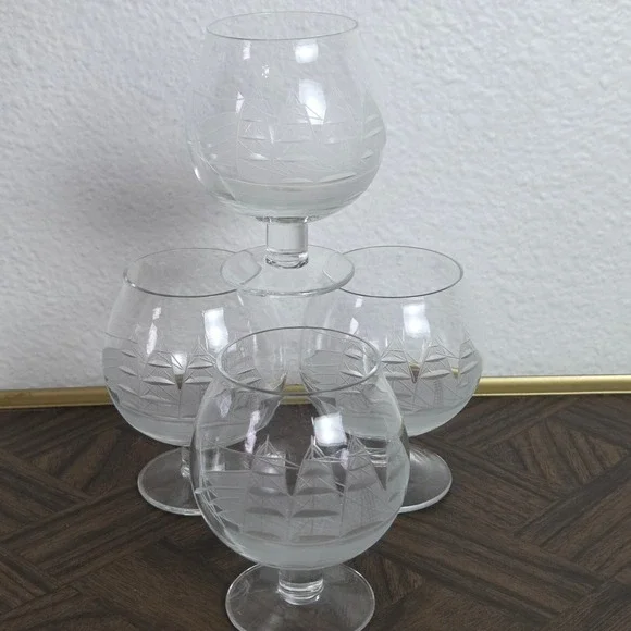 Vintage Etched Frosted Sailboat Brandy/Cordial Snifter Glasses Set of‎ 4