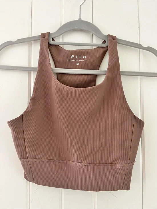 WILO Active Ribbed Sports Bra / Longline Crop Top in a mauve/latte, Sz M
