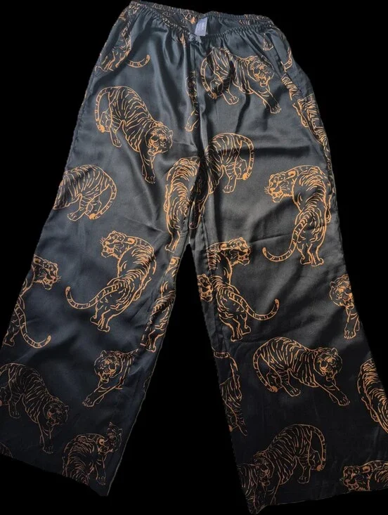 Auden Luxury Sleepware Flare Pant Tiger Print Small