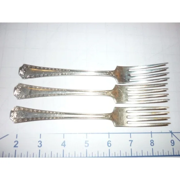Set of 3 Sheffield A1 England Silverplate Dinner Forks‎