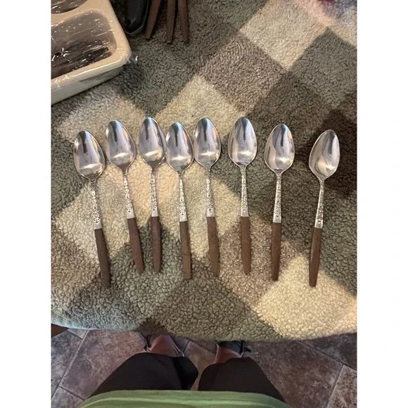 8 Vintage Interpur‎ INR2 table Spoons Faux Wood Handle Floral Engraved