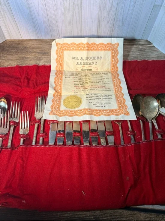 AA Heavy Silverware Set - Red Roll