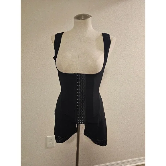 Medium Black Full Body Shapewear Bodysuit With Lace Trim