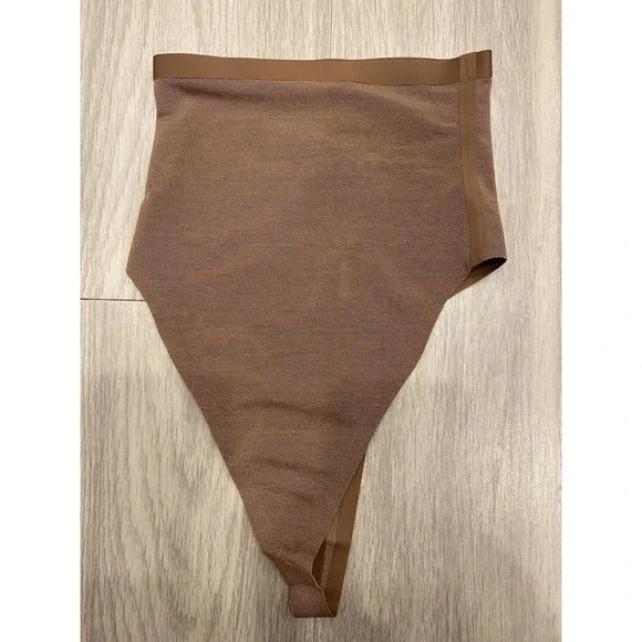 Skims Women's Brown Nylon Blend Sheer Sculpt High Waisted Thong Panties Size XXS