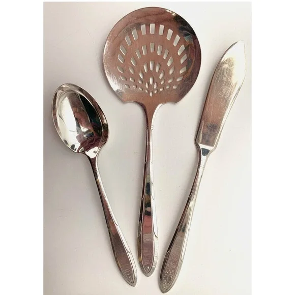 Oneida Nobility Plate REVERIE Flatware Silverware Silver Plate 3 Completer pcs