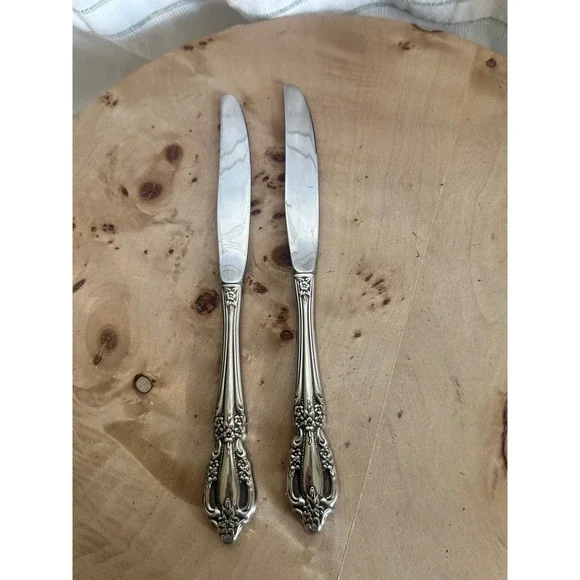 Vintage Silverplate Floral Ornate Dinner Knives Set of 2 Scalloped Handle 9 inch