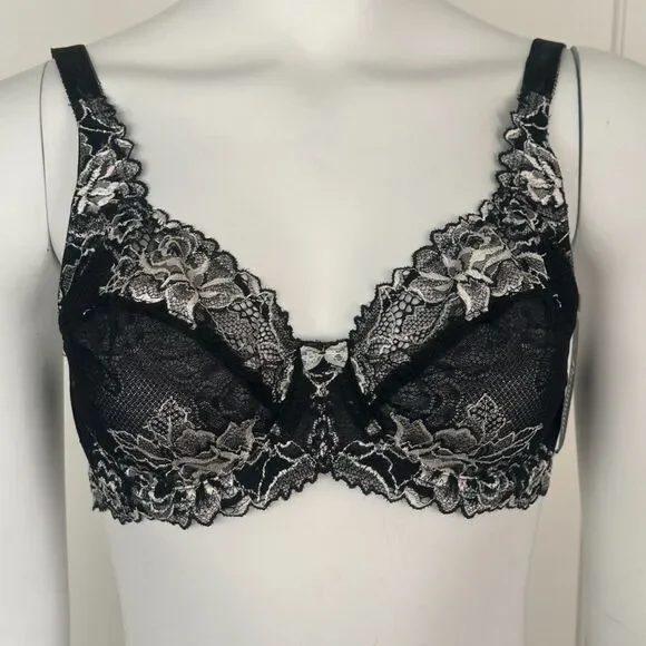 Lacy bra, by Paramour, black/white, size 36C.