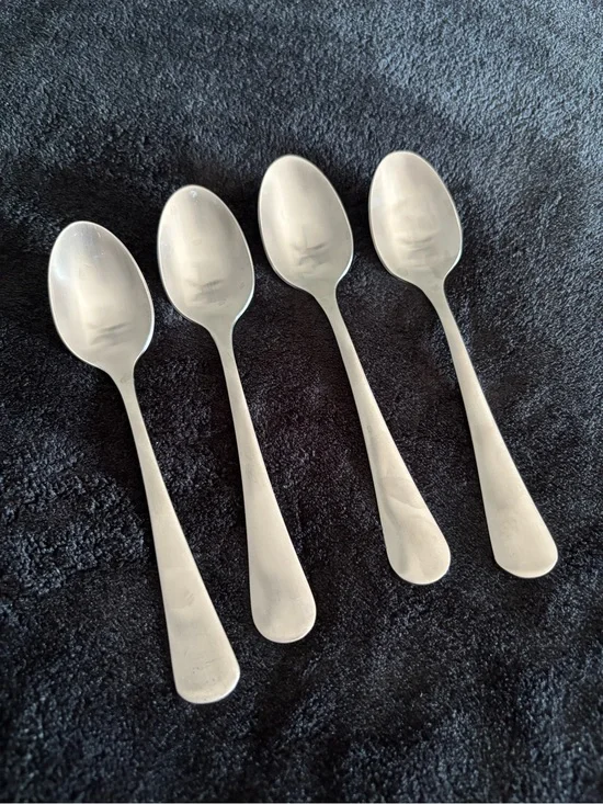 VTG Stainless Steel Spoons Set of 4 - Classic Silver Great Quality Flatwear