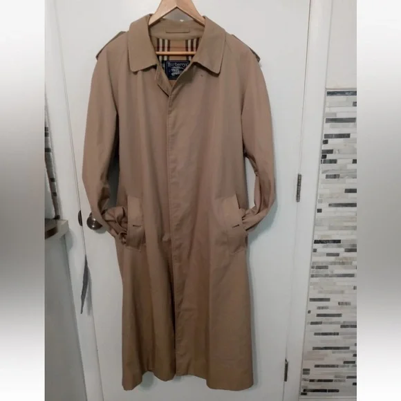 Vintage Burberrys London Women’s 10 44 long beige Trench coat Nova Check lining
