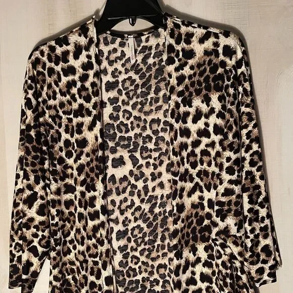 NWOT leopard print short kimono‎ style jacket, size small