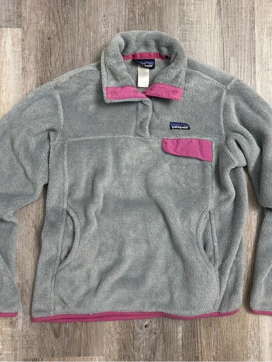 Patagonia Women’s Grey and Pink Snap Neck Pullover-size Medium