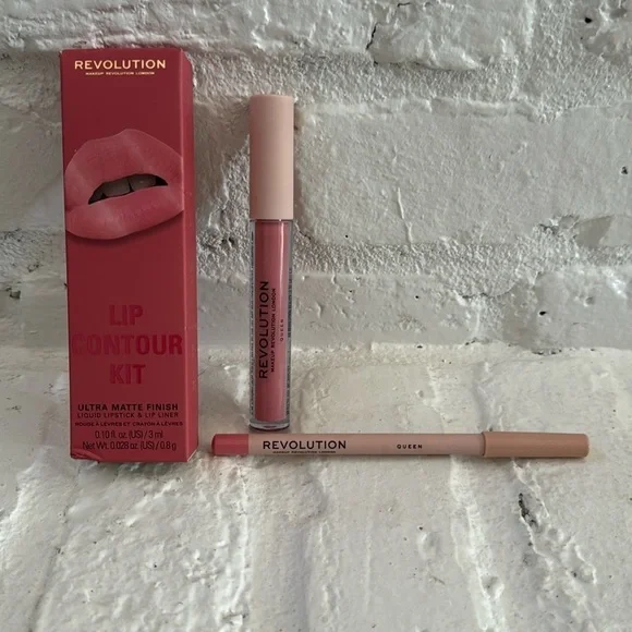 Revolution Lop Contour Kit - Ultra Matte finish in Queen
