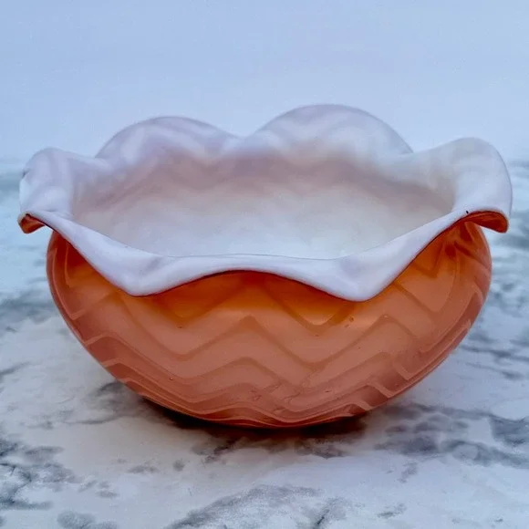 Vintage Opalescent Cased Pink Peach Art Glass Bowl Chevron Zig Zag Ruffled 5in