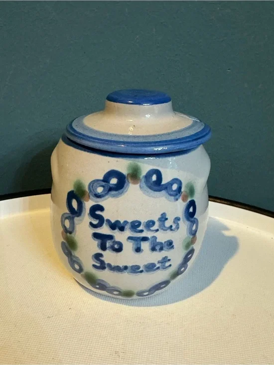 MA HADLEY POTTERY HONEY OR JAM POT 