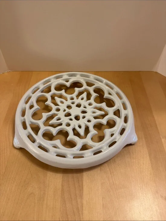 White enamel floral design cast iron deluxe round trivit