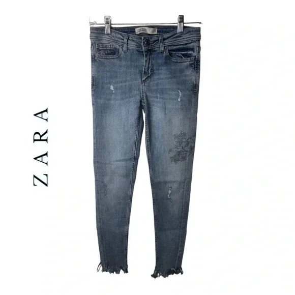 1063. ZARA‎ SKINNY SHARK BITE BOTTOMS DENIM JEANS SIZE 2