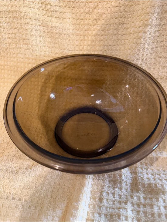 Pyrex Fireside Brown Glass Serving Bowl #323 1.5qt