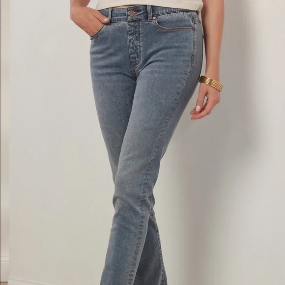Soft Surroundings Supremely Soft Straight Leg Jean Beryl Wash - L