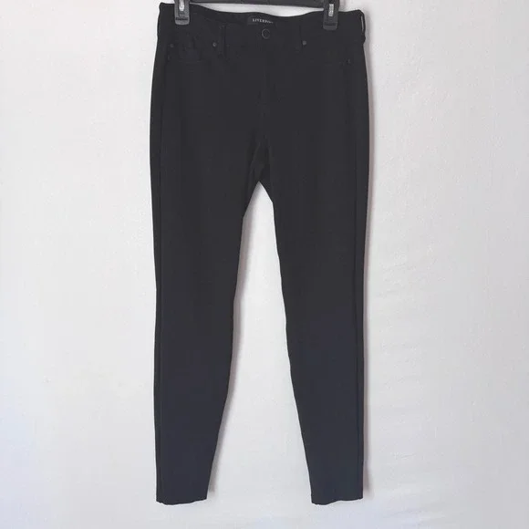 Liverpool Skinny Pants Women Size 8/29 Black Stretch Five Pocket Quiet Luxury