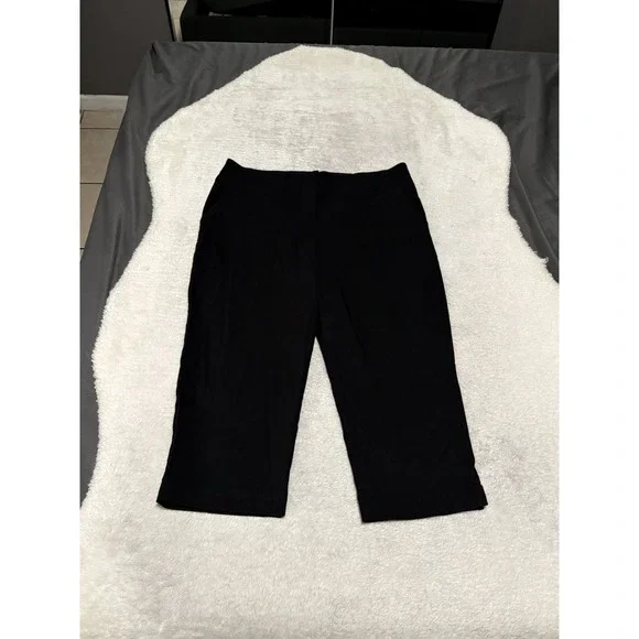 New Izod Golf Women's Black Capri Pants Size 10 Solid UPF 15‎ Wicking Stretch