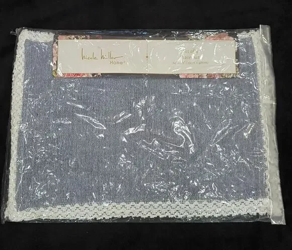 Nicole Miller Denim Blue Prema Chambray Lace Trim Set of 4 Placemats 14