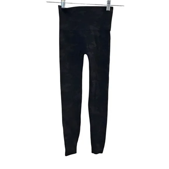 Spanx Women's High-Waisted Camo Leggings Size‎ Standard S Black Casual
