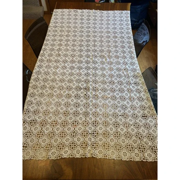 Vintage Lovely Large Hand Crocheted Lace Tablecloth 71x63
